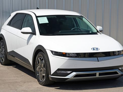 Used 2024 Hyundai Ioniq 5 SE image 49