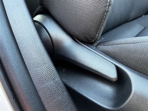 Used 2025 Toyota Corolla LE image 25