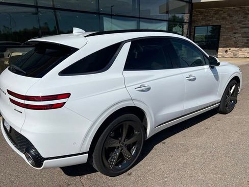 Used 2025 Genesis GV70 3.5T Sport w/ Sport Advanced Package AWD/4WD image 4