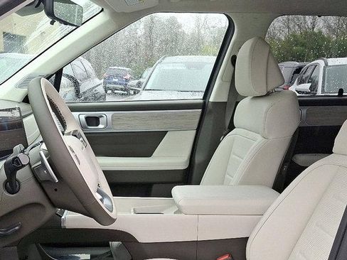 New 2025 Hyundai Santa Fe Calligraphy image 9