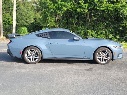Used 2024 Ford Mustang Coupe RWD image 8
