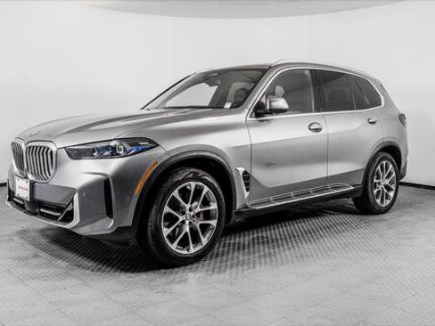 Used 2025 BMW X5 sDrive40i w/ Climate Comfort Package RWD image 2