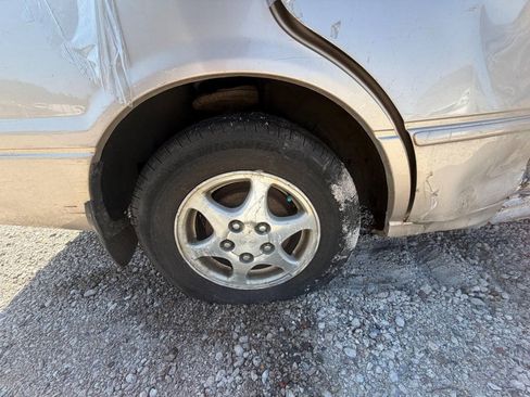 Used 1999 Toyota Camry LE FWD image 40