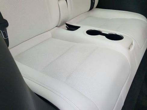 Used 2024 Tesla Model X Plaid image 30