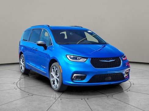 New 2026 Chrysler Pacifica Pinnacle AWD/4WD image 14