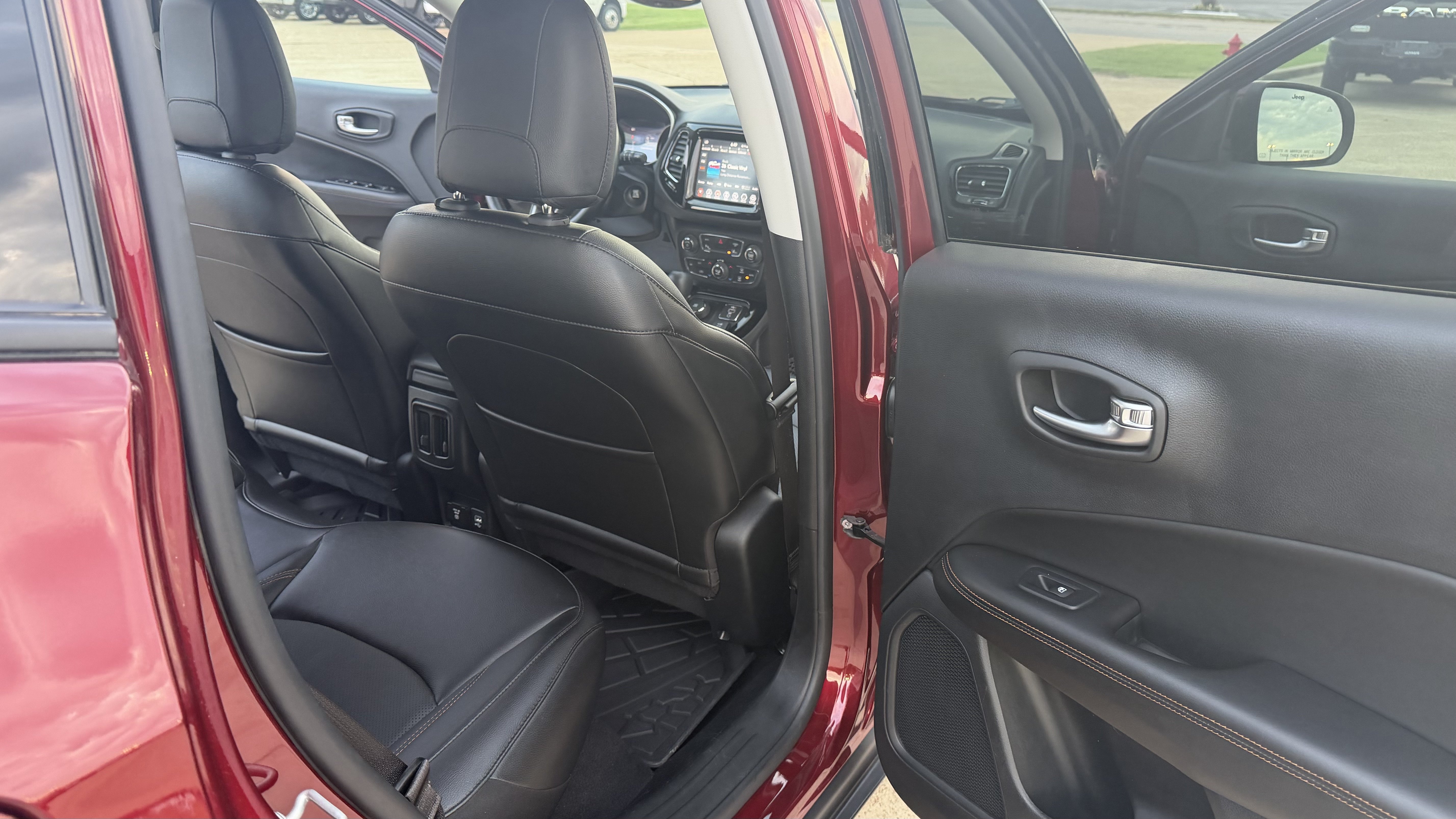Used 2021 Jeep Compass Limited AWD/4WD image 33