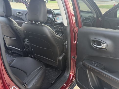Used 2021 Jeep Compass Limited AWD/4WD image 33