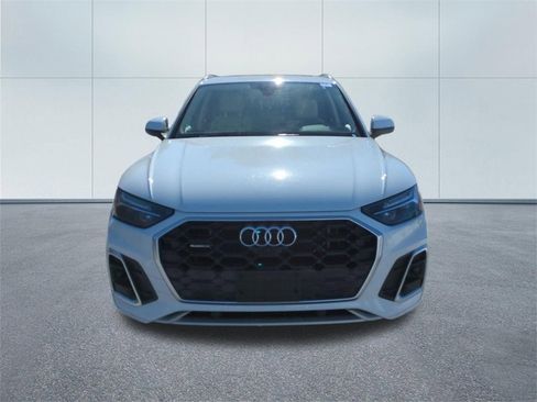 Used 2024 Audi Q5 e Premium Plus image 8