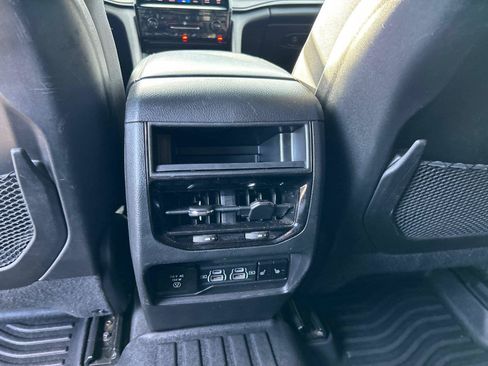 Used 2024 Jeep Grand Cherokee Limited RWD image 33