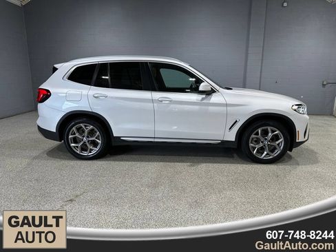 Used 2022 BMW X3 xDrive30i w/ Convenience Package AWD/4WD image 2