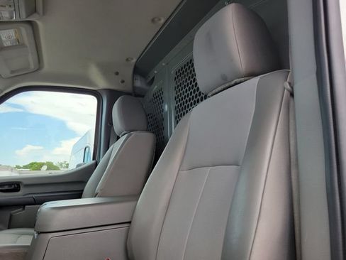 Used 2020 Nissan NV 2500 SV RWD image 11