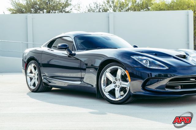 Used 2014 SRT Viper SRT-10 w/ Exterior Carbon Fiber Package RWD image 46