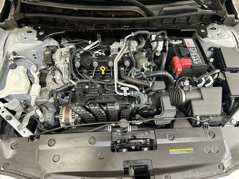 Used 2024 Nissan Altima 2.5 SV FWD image 33