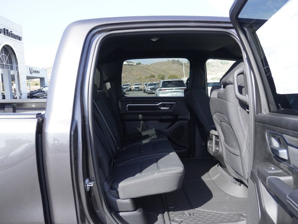 New 2026 RAM 1500 Big Horn AWD/4WD image 32