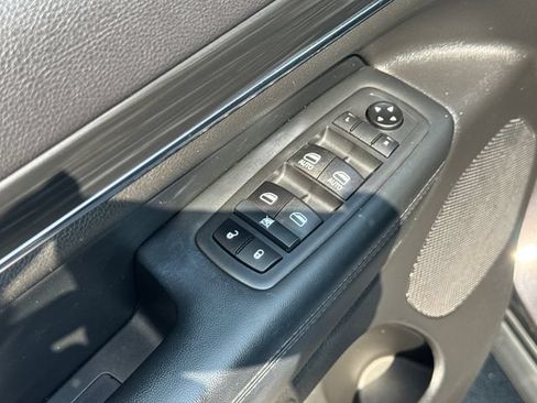 Used 2020 Jeep Grand Cherokee Limited AWD/4WD image 21