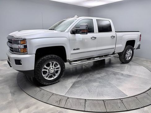 Used 2019 Chevrolet Silverado 2500 High Country w/ Duramax Plus Package AWD/4WD image 1