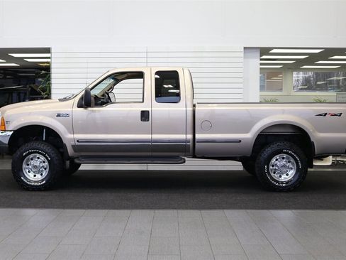Used 1999 Ford F350 XLT image 4