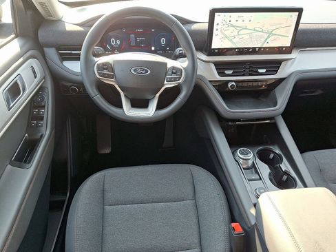 Used 2025 Ford Explorer Active image 11