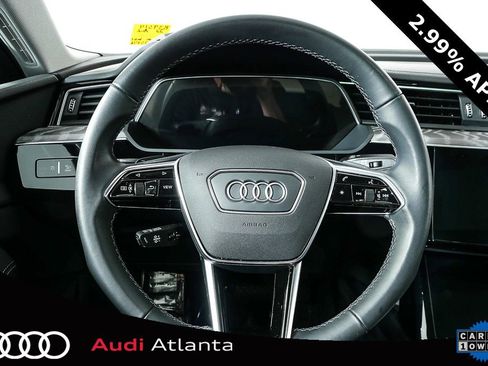 Used 2022 Audi e-tron Prestige w/ Prestige Package image 10