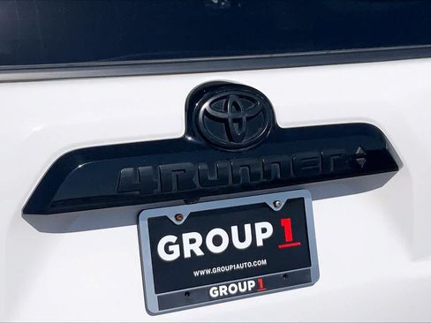 Used 2021 Toyota 4Runner Venture AWD/4WD image 10