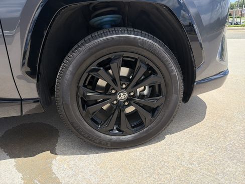 Used 2022 Toyota RAV4 XSE AWD/4WD image 13