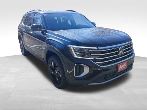 New 2026 Volkswagen Atlas SE image 7