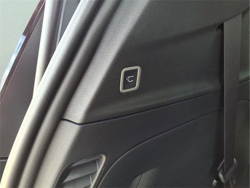 New 2026 Chrysler Voyager LX image 6