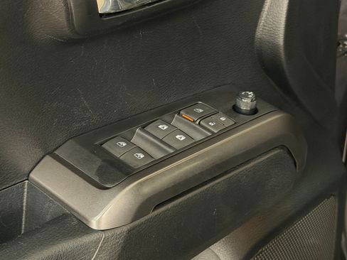 Used 2022 Toyota Tacoma TRD Sport w/ Technology Package AWD/4WD image 32