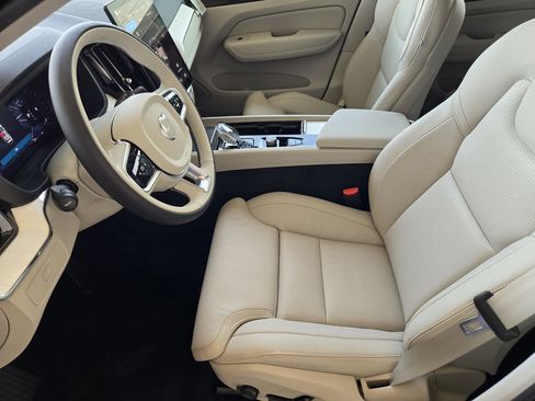 New 2026 Volvo XC60 B5 Ultra w/ Protection Package Premier image 16