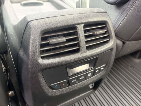 Used 2022 Honda Pilot Special Edition image 5