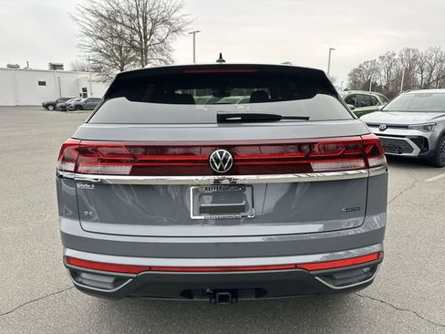 New 2026 Volkswagen Atlas Cross Sport SE image 4