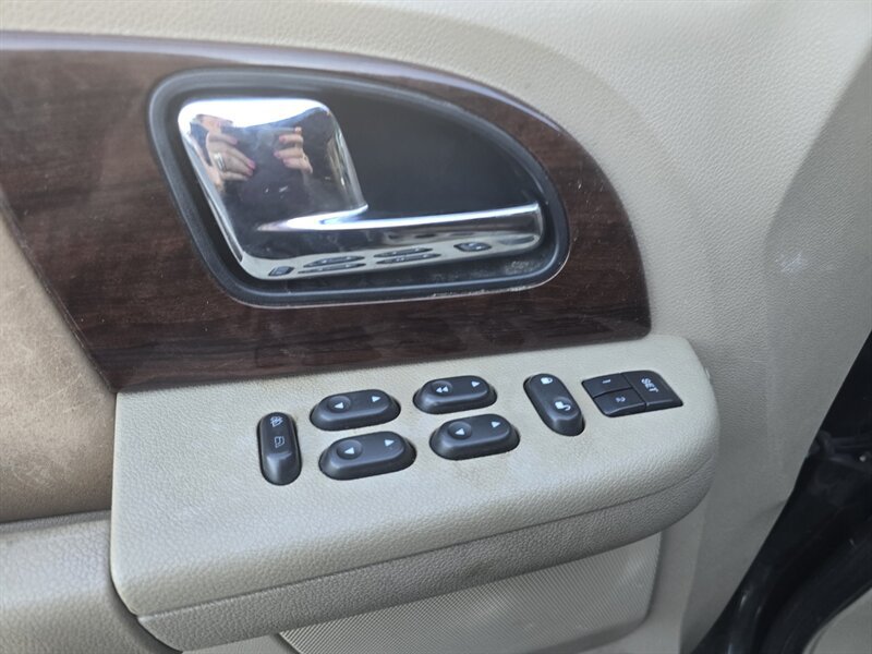 Used 2006 Ford Expedition King Ranch AWD/4WD image 22