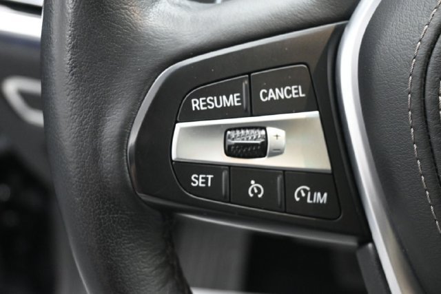 Used 2023 BMW X5 xDrive40i w/ Premium Package AWD/4WD image 12