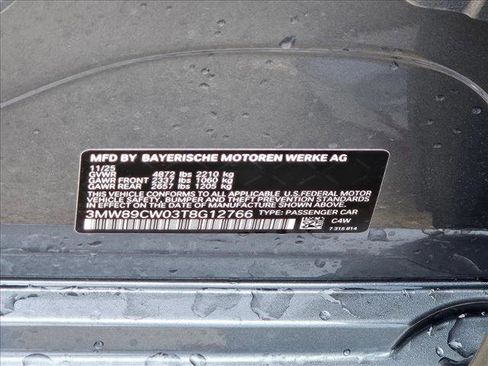 Certified 2026 BMW 330i xDrive Sedan w/ Premium Package AWD/4WD image 19