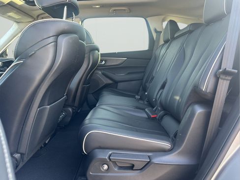Used 2023 Acura MDX SH-AWD w/ Advance Package image 8