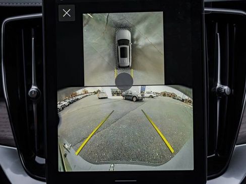 New 2026 Volvo XC90 B6 Plus w/ Protection Package Premier image 39