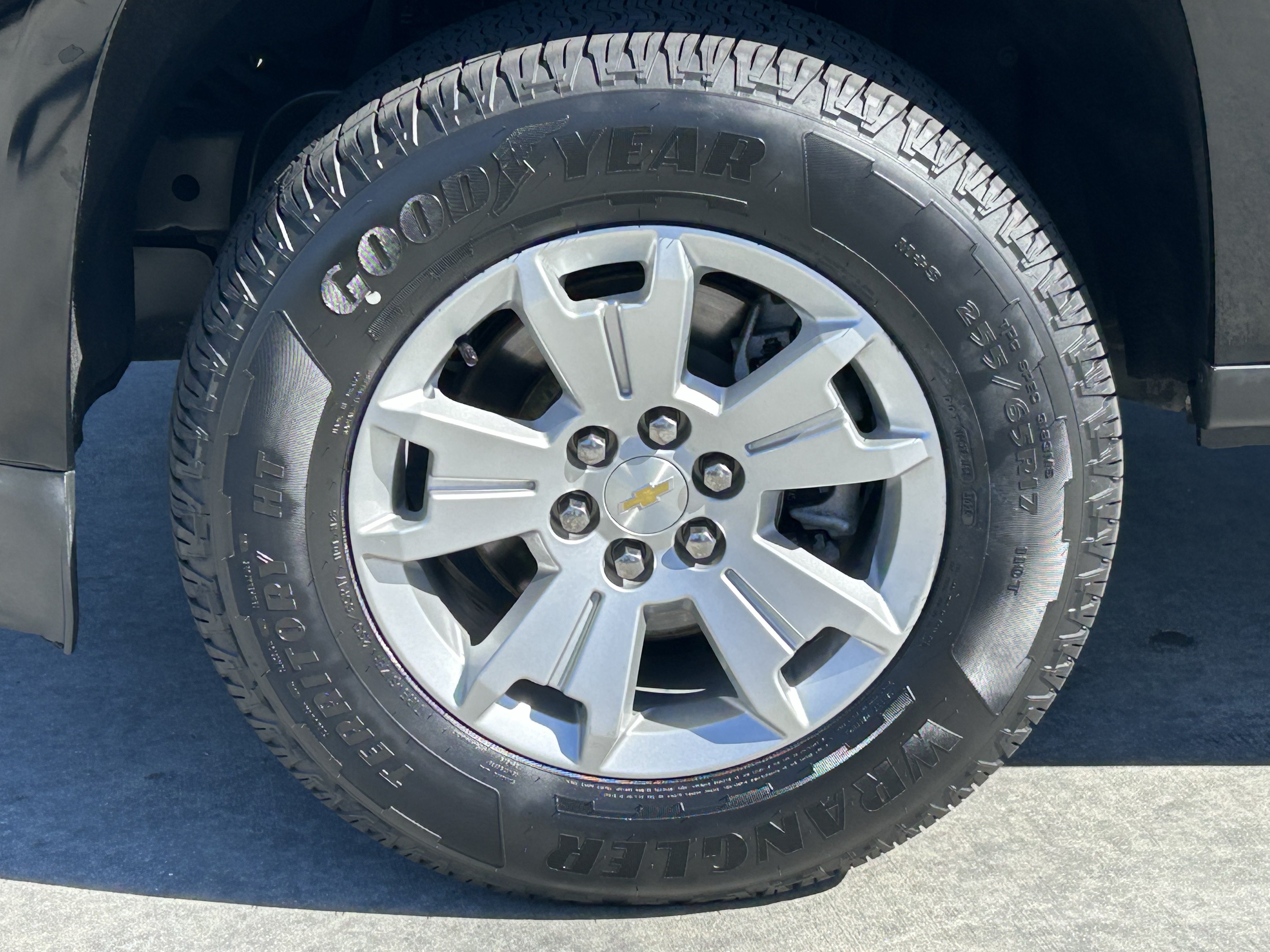 Used 2021 Chevrolet Colorado LT RWD image 8
