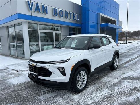 Certified 2024 Chevrolet TrailBlazer LS image 1