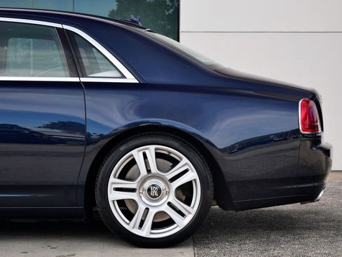 Used 2017 Rolls-Royce Ghost image 22
