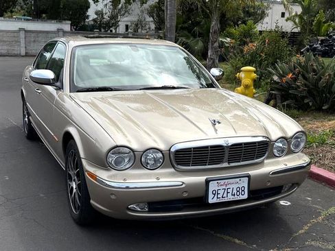 Used 2005 Jaguar XJ8 L image 1
