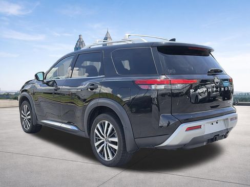 Certified 2022 Nissan Pathfinder Platinum w/ Cargo Package AWD/4WD image 4