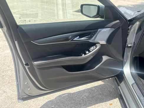 Used 2023 Cadillac CT5 Sport image 3