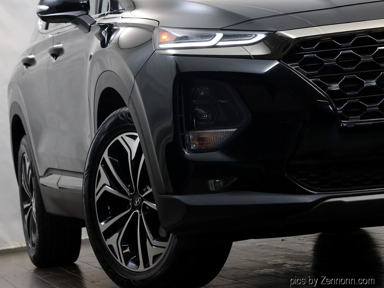 Used 2020 Hyundai Santa Fe Limited AWD/4WD image 4