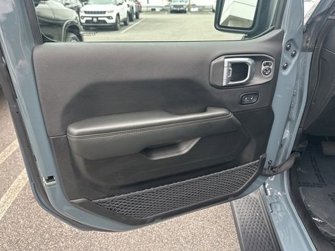 Used 2024 Jeep Wrangler Unlimited Sahara w/ Technology Group image 10