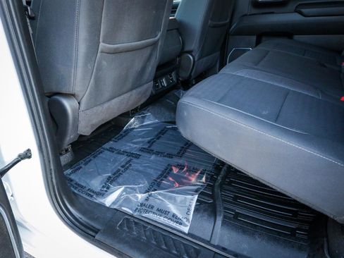 Used 2024 Chevrolet Silverado 2500 LT w/ Convenience Package image 31