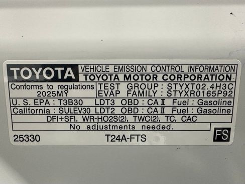 Used 2025 Toyota 4Runner TRD Off-Road image 66