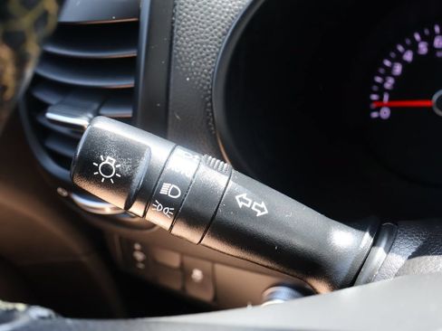 Used 2015 Kia Soul + w/ Audio Package FWD image 13