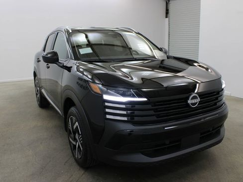 New 2026 Nissan Kicks SV w/ SV Premium Package image 6