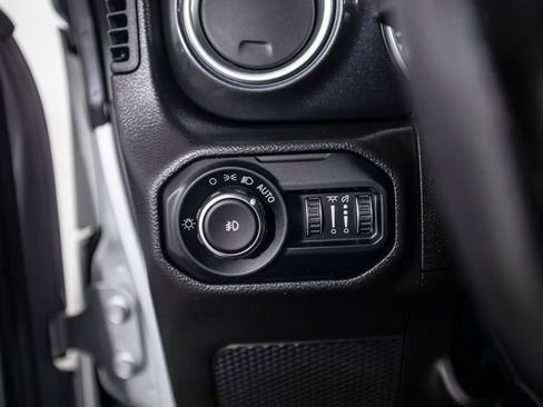 Used 2022 Jeep Wrangler Unlimited Rubicon w/ Xtreme Recon 35" Tire Package image 39