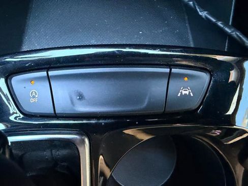 Used 2024 Chevrolet Trax LT image 17